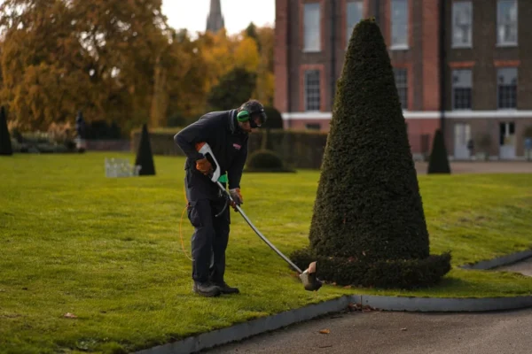 The gardener in Kensington Gardens
