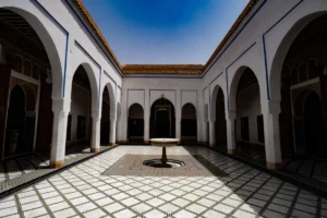 Courtyard with arches and a central fountain.